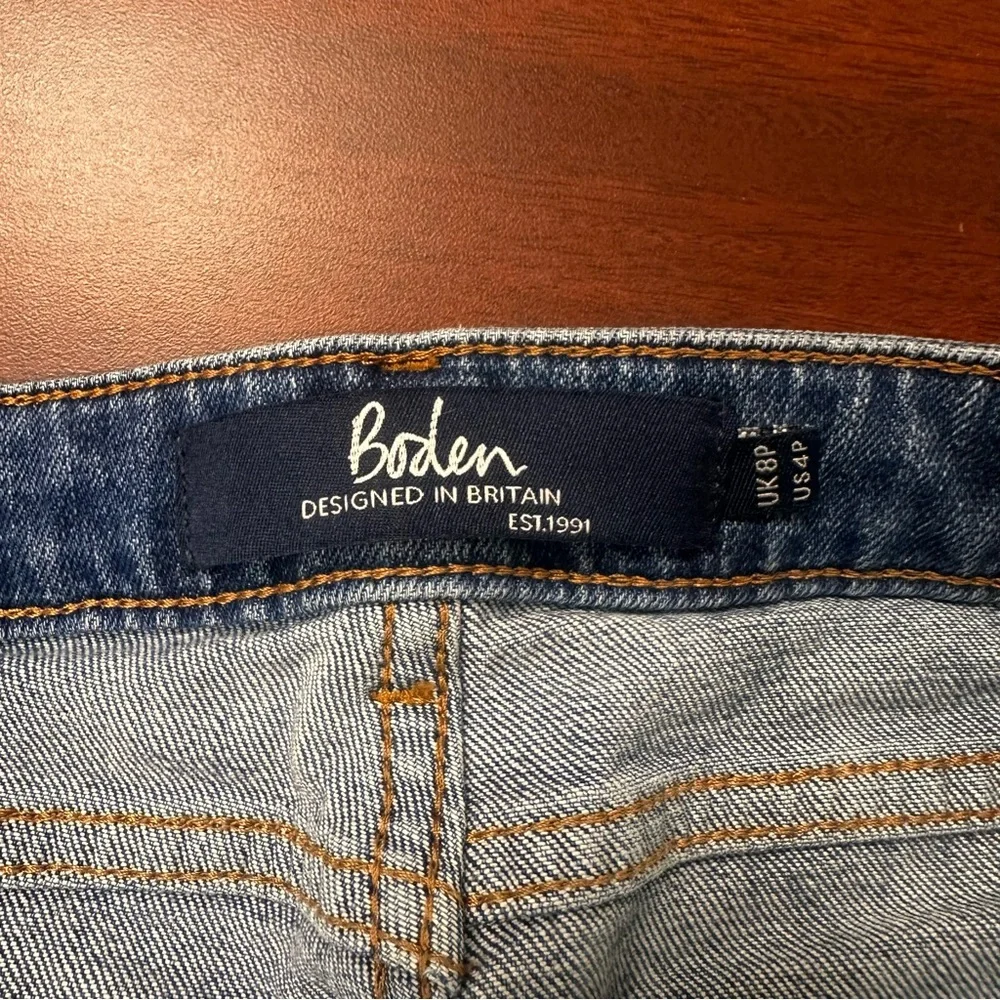 Boden Blue Denim Jeans Cambridge Ankle Skimmer Womens size 4P Cutoff Colorblock - Picture 4 of 9